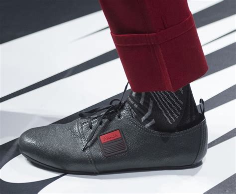 scarpe prada uomo rosso nero|Scarpe PRADA Uomo .